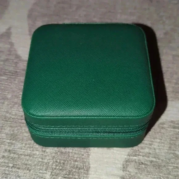 Green Travel Jewelry Case with Mirror, Vegan Leather, Gifts for Women - Picture 2 of 5